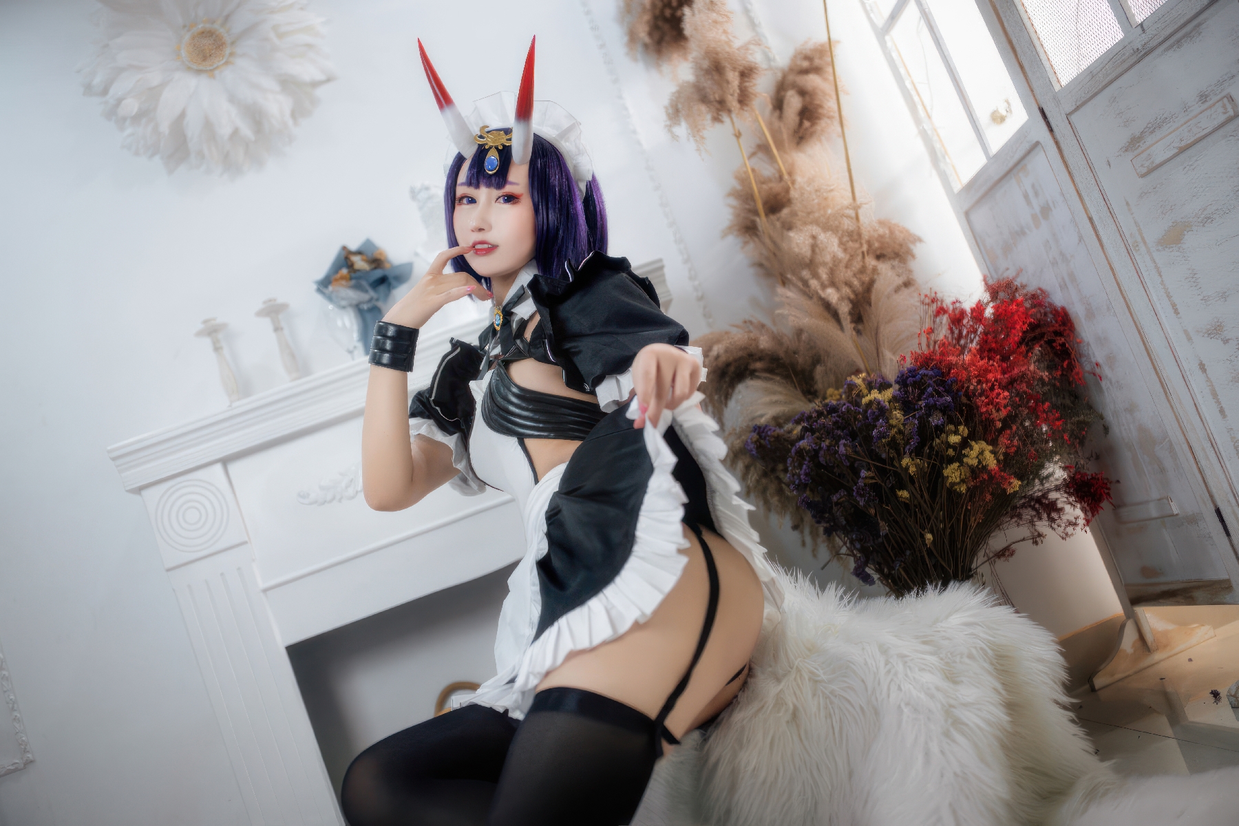 Cosplayer-Mimi-Hanyu-FGO-Drinking-girl-maid-MissKON.com-009.jpeg