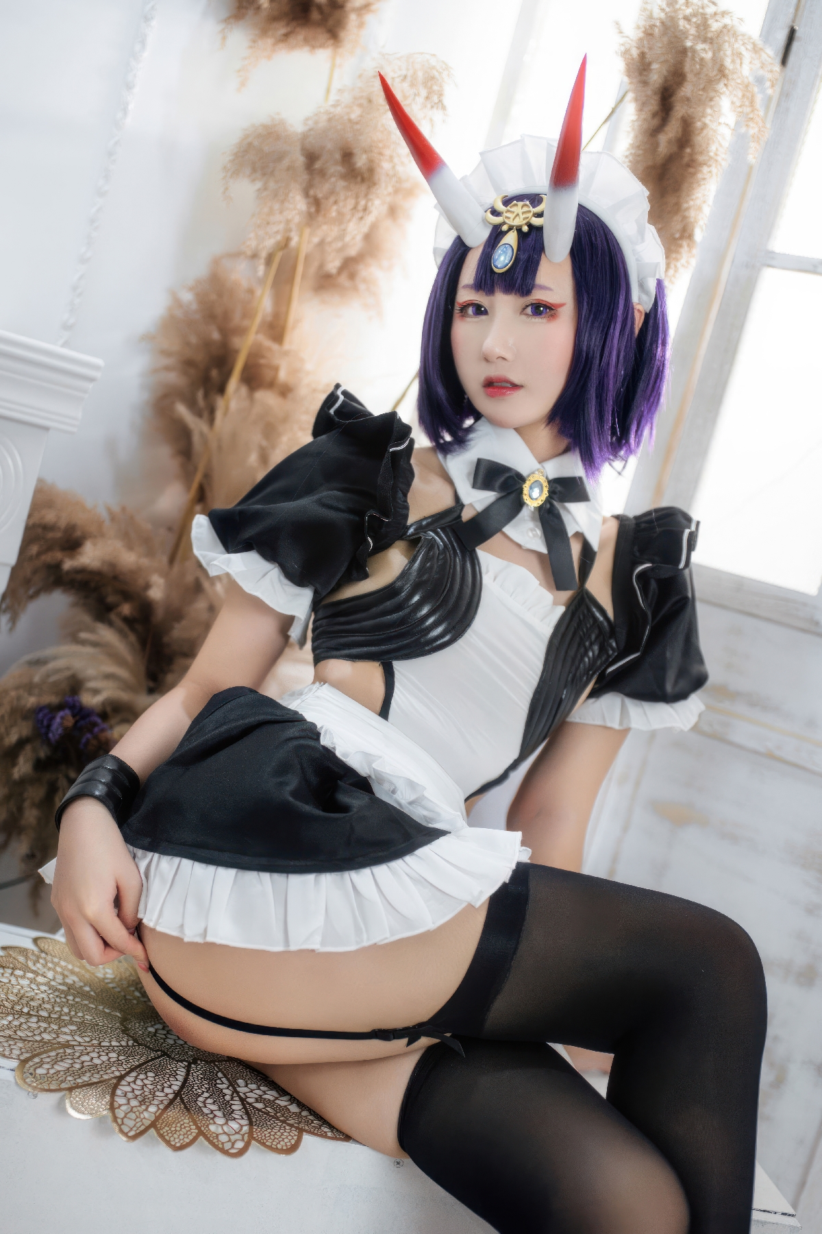 Cosplayer-Mimi-Hanyu-FGO-Drinking-girl-maid-MissKON.com-016.jpeg