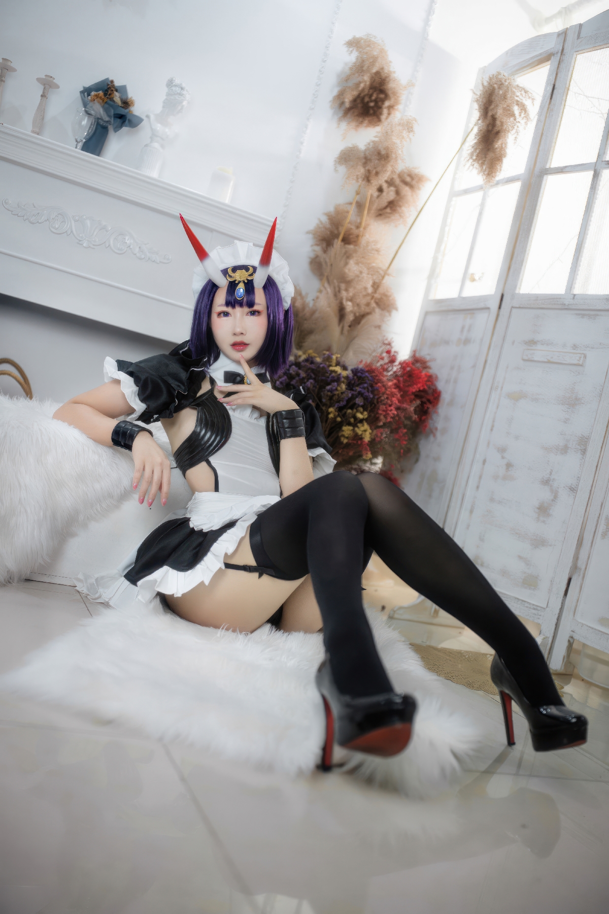 Cosplayer-Mimi-Hanyu-FGO-Drinking-girl-maid-MissKON.com-017.jpeg