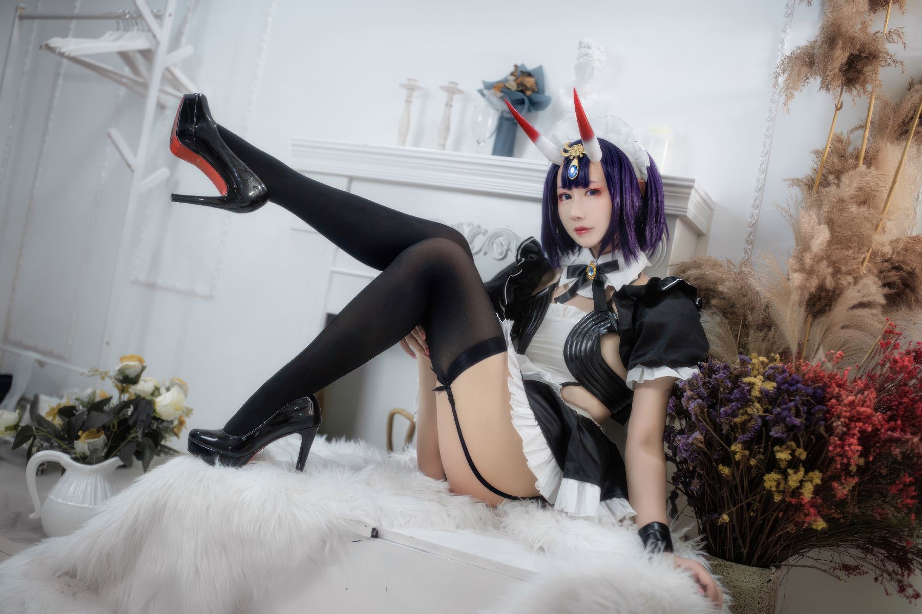 Cosplayer-Mimi-Hanyu-FGO-Drinking-girl-maid-MissKON.com-018.jpeg
