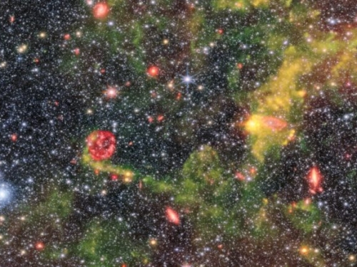 韋伯太空望遠鏡拍攝星際塵埃美景