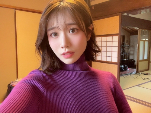 泳部正妹顧問老師「河北彩伽」外表純良內心邪惡，當老師就是為了吃小鮮肉棒！