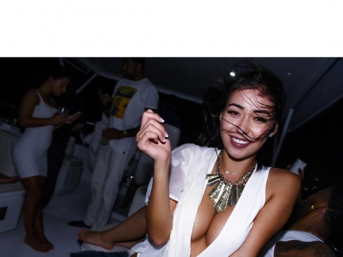 斯文K湯緋聞女友超火辣！翹臀豐胸啦啦隊長誰受得了