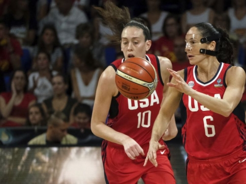 美國女籃稱霸世界盃！擊敗澳洲 奪金3連霸