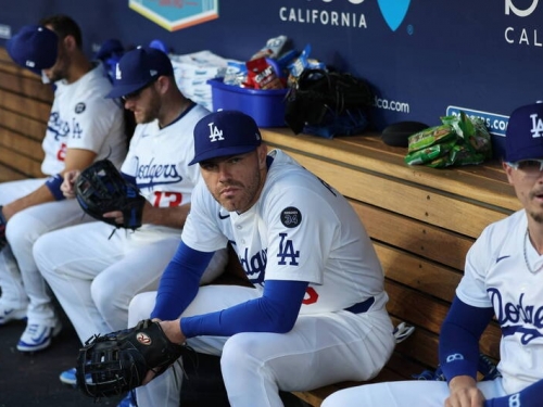 MLB》道奇兩名資深老將遭釋出 佛里曼嘆氣：賽季不斷失去隊友...