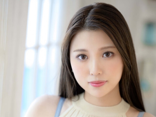 一秒就讓人愛上她的超級美女⋯高坂ニナ(高坂妮娜)還在嗎？