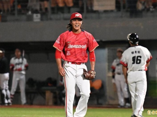 中職》聯盟公告樂天選擇部分轉隊費加呂詠臻 牛棚添新戰力