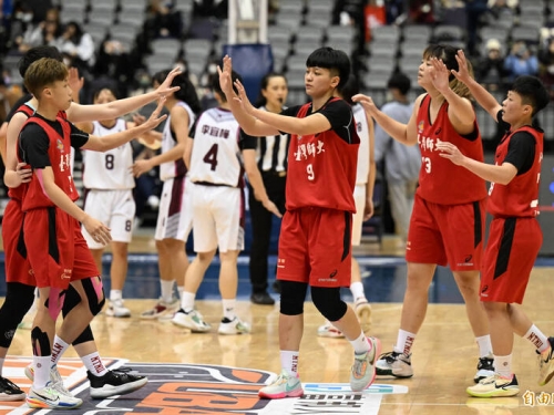 UBA》台師大女籃下半場超狂攻勢收下季軍 佛光新賽季有外籍生