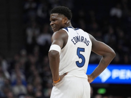 NBA》東契奇被交易讓聯盟球星們怕了 愛德華茲：拜託交易前先跟我說