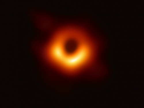 黑洞暴吞恆星還「掉屑」 驚人吃相畫面曝光