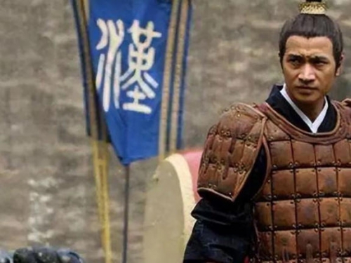 漢景帝請丞相吃飯，故意沒準備筷子！飯後皇帝嘆：此人留不得