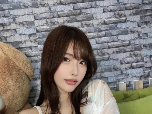 心愛的漂亮未婚妻「RARA」同學會喝醉被前男友撿屍，還撿到變性奴