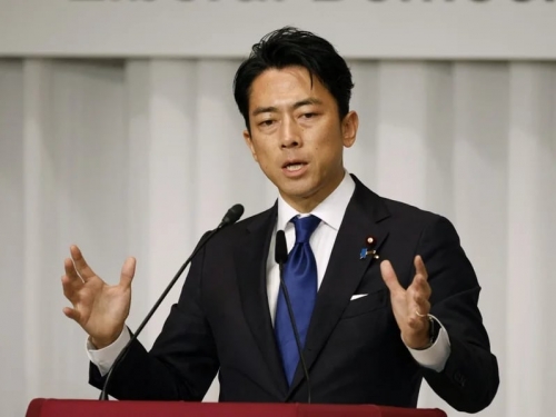 留美碩士無法說英語？小泉進次郎「學歷洗白」風波再起 選總裁惹非議