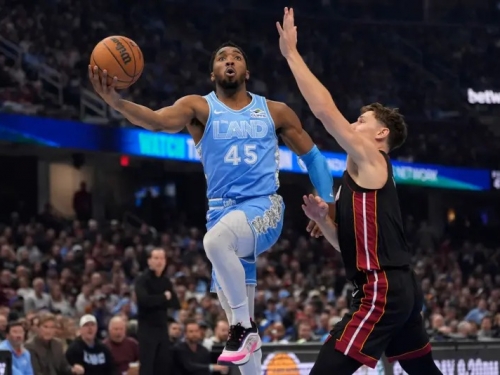 NBA》騎士成為首支闖進季後賽球隊！本季「3度12連勝」創史詩紀錄