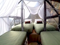 世界上最神秘的旅館，風景很美，卻沒幾個人有本事走進去，為了防止禿鷹們窺視，房間內還裝了...