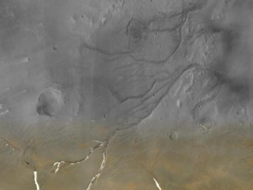 火星過去溫暖濕潤說遭質疑：那些不是河道，是冰川“下水道”