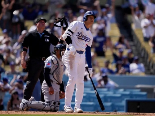 MLB》大谷翔平把球轟去哪？主審與捕手畫面定格　Kershaw也嚇到