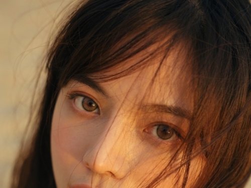 顏值頂天高！精緻系正妹「君君」仙氣爆棚！「爆乳比基尼照」曝光　讓網友戀愛了