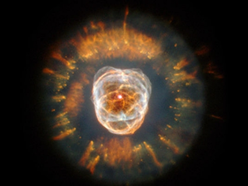 球狀恆星的星雲爲何形狀各異？新研究有解
