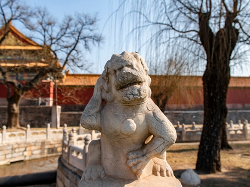 紫禁城橋墩石獅「爪護下體」 背後藏父殺子悲劇