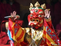 數千年前的青藏高原一直有殺生祭祀的習俗，直到祭司得知了一個驚天秘密！