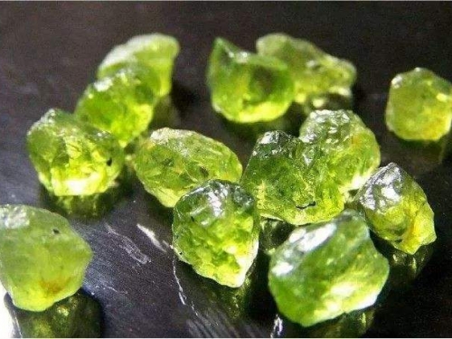 火星發現藍色“水滴”，或許是一種罕見寶石，科學家十分興奮