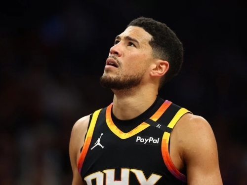 NBA》太陽鎖定布克為建隊核心 將提供兩年1.5億美元延長合約