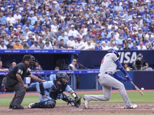 MLB》狂！大壞球跪地夯射牆安打 前國聯MVP貝林傑單月打擊率0.452