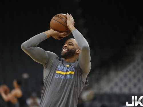 94不想放暑假！ 灰熊教頭早起備戰G7、卡特淘汰夜還在特訓