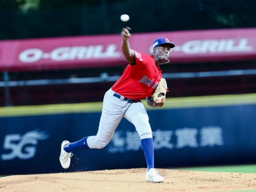 12強》多明尼加200公分「巨投」壓制韓國5局　多支日職球隊關注
