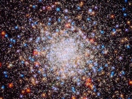 NASA公布哈伯拍攝的科德韋爾「寶石天體」的壯觀圖像
