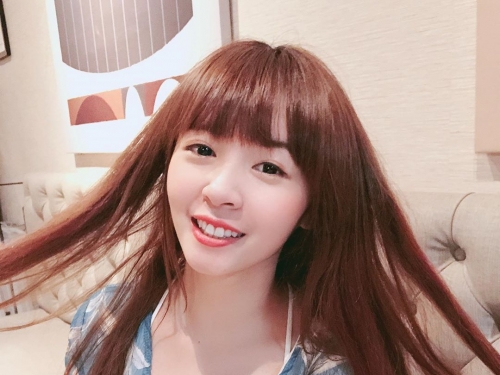 龐然大物拔山倒樹而來！「甜美恐龍妹」林心穎胸前大物好搶眼！