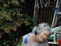 87 歲阿嬤遭人棄置垃圾袋？背後的原因竟然是…