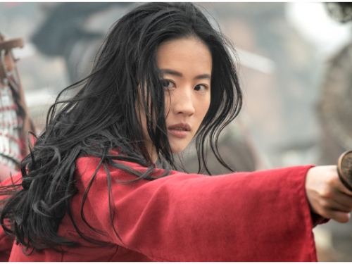 不是經典〈Reflection〉！迪士尼《花木蘭》上架 Disney+ 額外收費、全新主題曲再惹不滿！