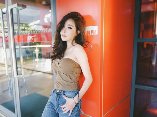 能借靠一下嗎？「清新正妹」氣質甜美但脾氣不好　長輩凶狠擋不住！