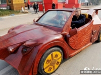 有翅膀的敞篷「紅木跑車」！　江西農民半年砸50萬打造