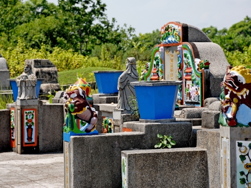 她逃婚4年 寧住墓園也不回家 見老父秒淚崩