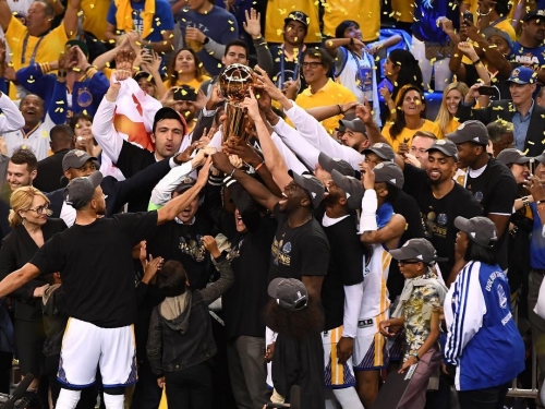 甩開老二陰影！KD成功拿下FMVP　當上一哥實現8歲冠軍夢！