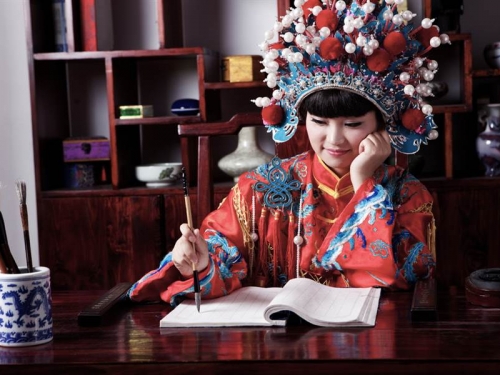 古代嫁女母偷塞經書 內容看完超羞