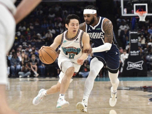 NBA》河村勇輝超神背後長傳讓隊友快攻灌籃 拿12分寫生涯新高