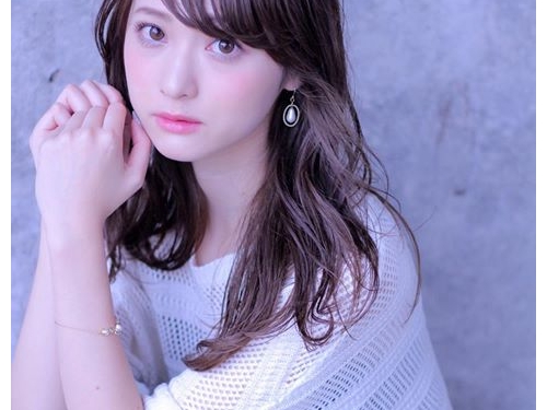 超美醫大生激似佐佐木希！說真的我認不出來哪個是本尊