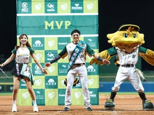 中職》「山哥我愛你」 吳念庭感謝很多隊友「叔叔」包紅包