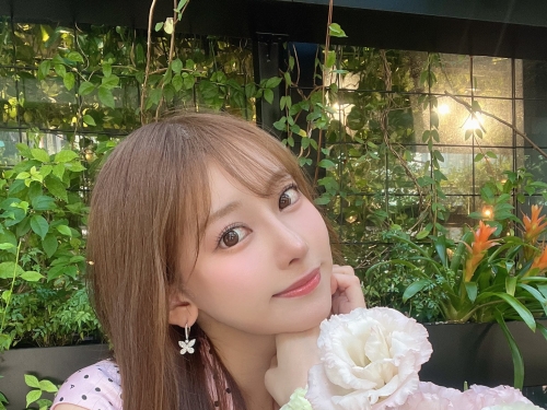 新來的長腿正妹打工仔「楓富愛」是薪水小偷怎麼辦？當然是用肉棒教育她啊