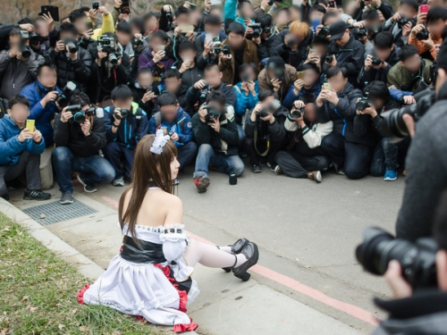 動漫節傳暴動？！原因竟是網友築起「五公尺人牆」只為了朝拜Coser界女神