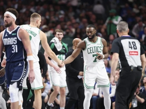 NBA》綠衫軍懂比喻！布朗談春暖花開 波爾辛吉斯：上季雄獅本季成家貓