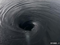 這位探險家揭開大自然神秘面紗的過程超級驚險，付出如此的代價就只為了讓大家看到這些珍貴畫面！