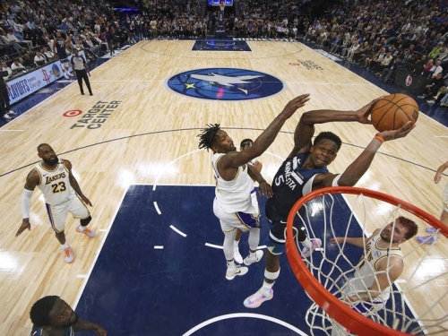 NBA季後賽》湖人危險了！愛德華茲轟43分率灰狼聽牌