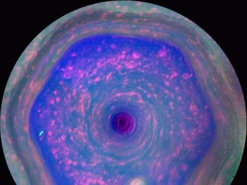 幾十年來，科學家終於破解了土星神秘的六邊形風暴