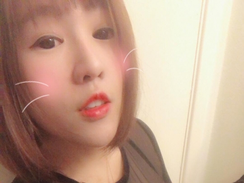 正妹超殘暴「重量級乳量」太震撼！超豪乳視角讓網友看呆，尺寸太狂了！