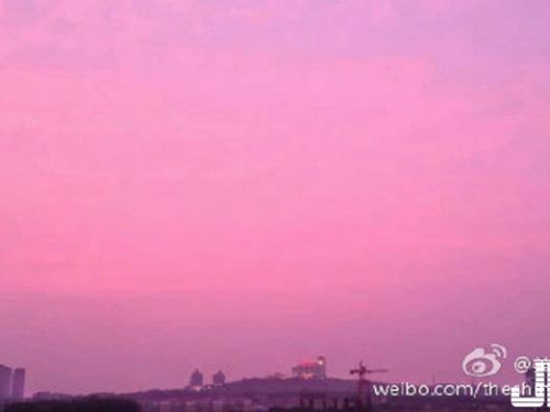 江西驚現詭異「粉紅色天空」 環保局這樣回應